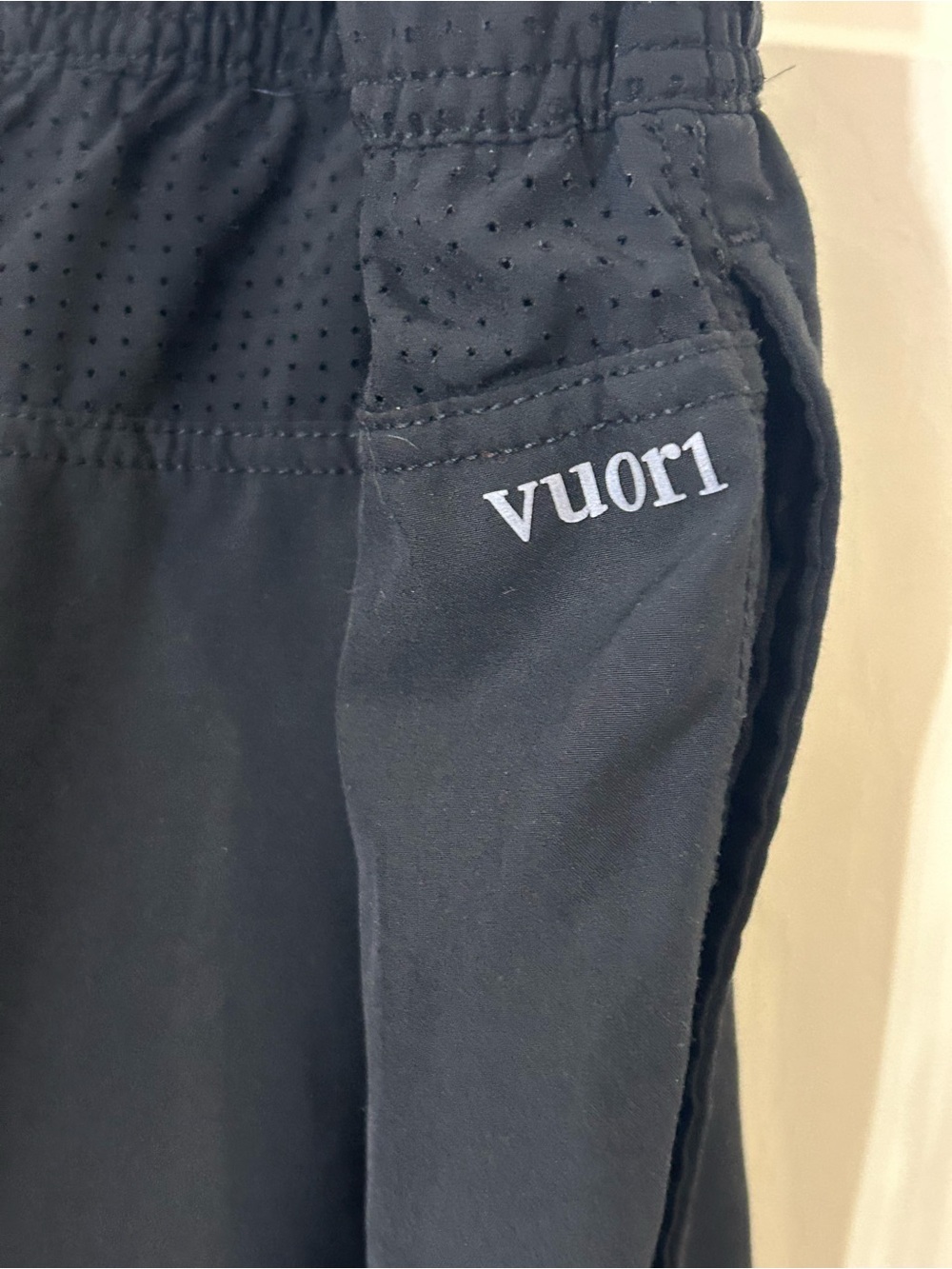 Vuori Rush Mens XXL Athletic Lined Shorts Black 5.5" Inseam V358 Performance - Picture 5 of 9